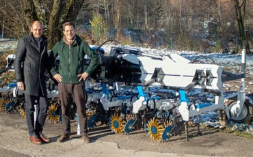 En rotorkultivator för ogräsborttagning