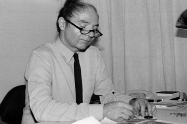 Günter Blase på sitt kontor på igus 1964